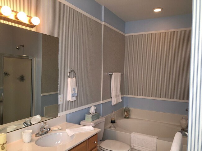 Building Photo - 4430 Lady Banks Ln