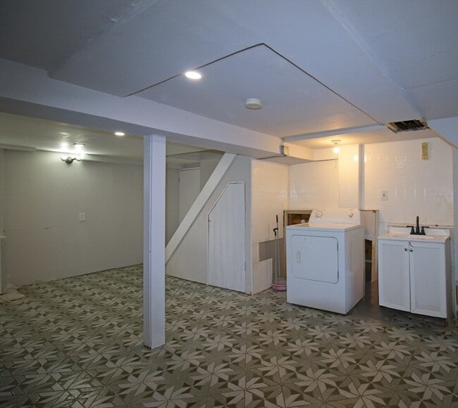 Building Photo - 29 Durso Ave