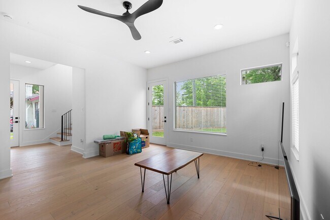 Building Photo - 3512 Mosley Ct