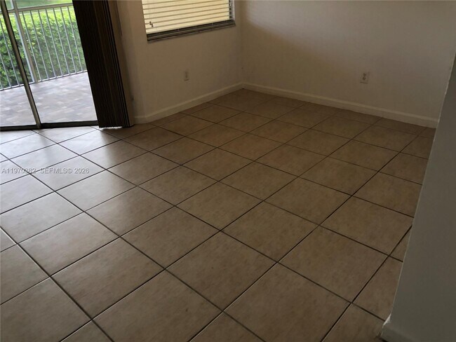 Building Photo - 2268 SE 27th Dr