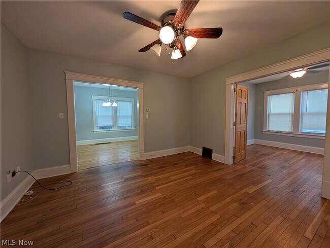 Building Photo - 1560 Coutant Ave