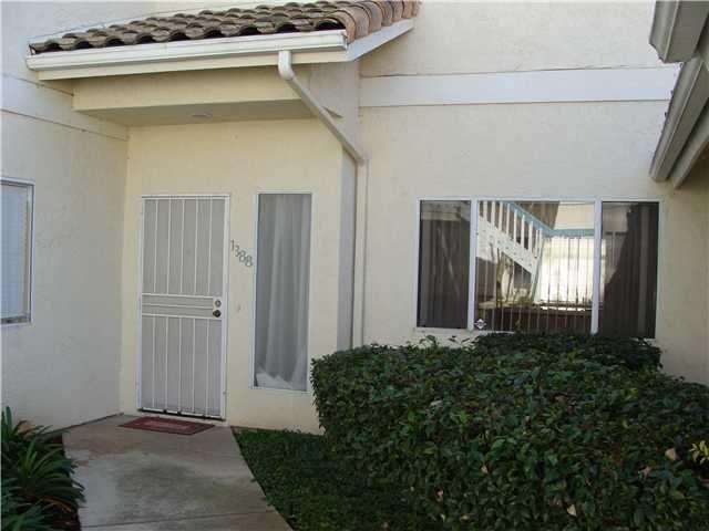 side Entry with security screen door - 1388 Palomar Pl
