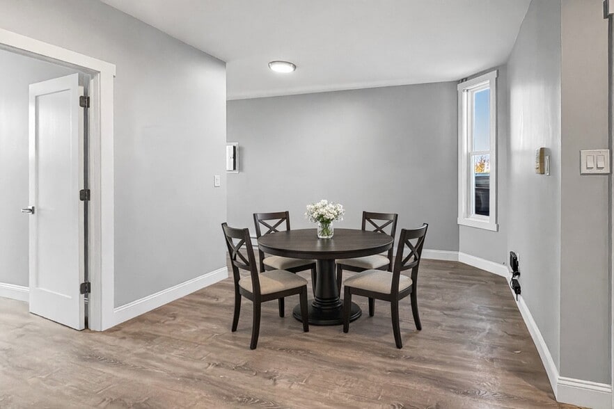 Building Photo - 97 Reservoir Ave