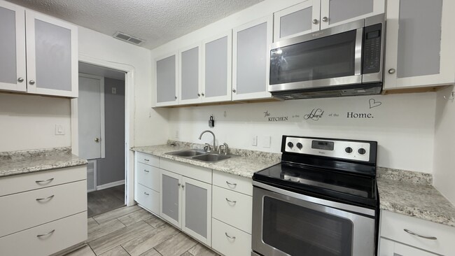 Building Photo - 1480 Alecia Dr