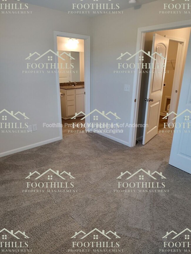 Building Photo - 145 Adger Rd