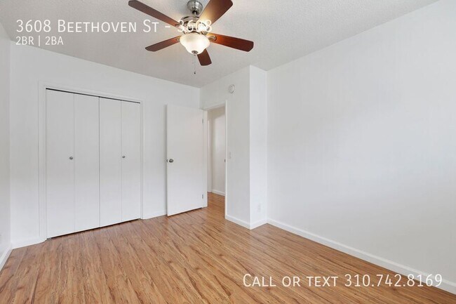 Building Photo - 3608 Beethoven St