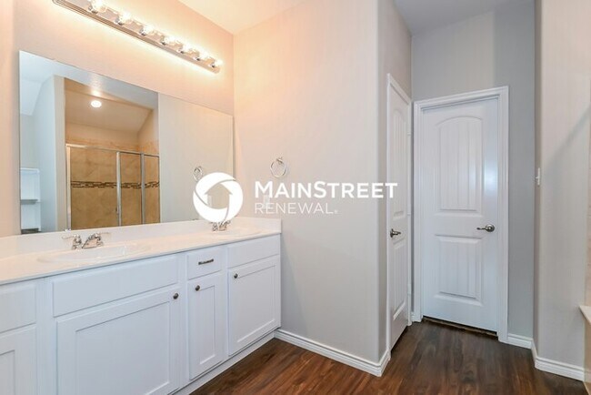 Building Photo - 4 Bedroom Pet-Friendly Home in FATE, TX with Main Street Renewal