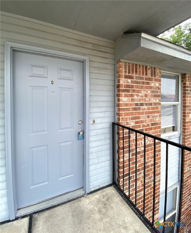 Building Photo - 1706 Windward Dr