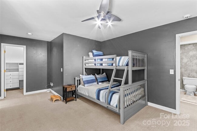 Building Photo - 709 Normandy Rd