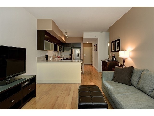 Building Photo - Beautiful 1 Bed 1 Bath + Den in Desirable ...