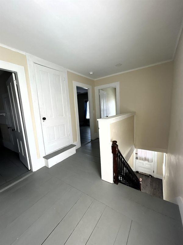 Building Photo - 565 White Mountain Hwy