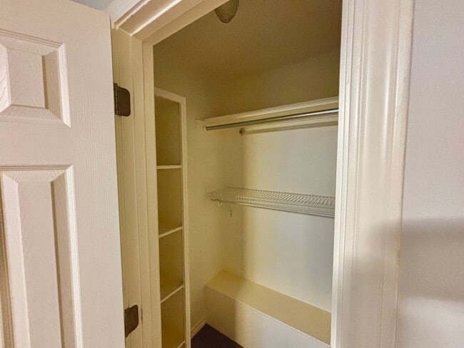 Building Photo - Pre-leasing for early July move in!