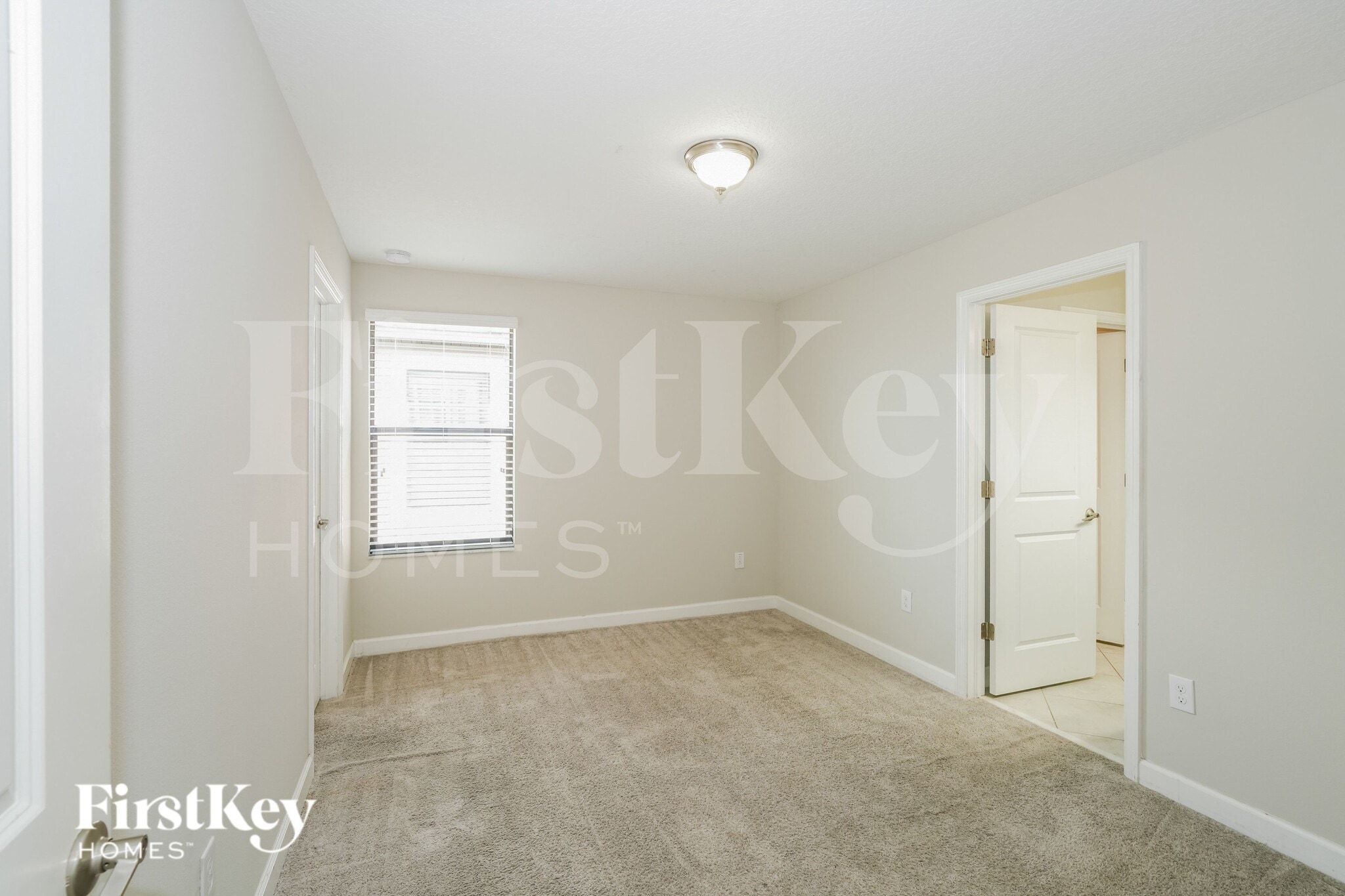 Building Photo - 9835 Ivory Dr