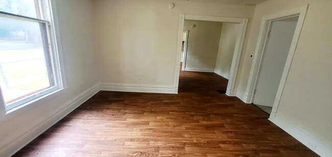 Building Photo - 1802 Madison Ave SE