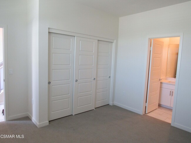 Building Photo - 527 Winchester Dr