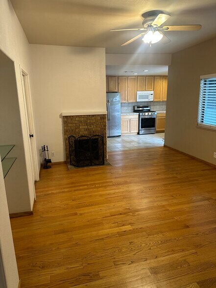 Building Photo - 1374 Olivina Ave