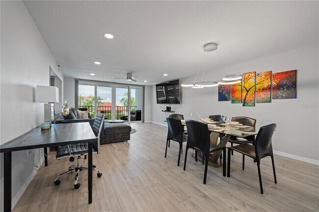 Building Photo - 19111 Vista Bay Dr