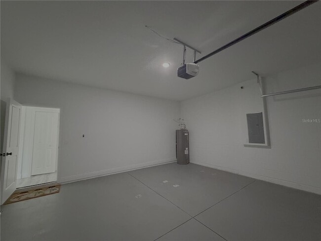 Building Photo - 16950 SW 42 Ave