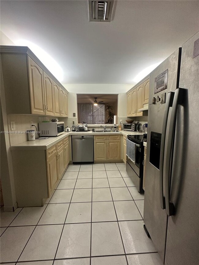 Building Photo - 9876 Costa Del Sol Blvd