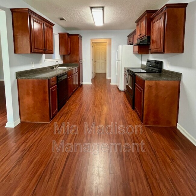 Building Photo - 275 Abigail Cir