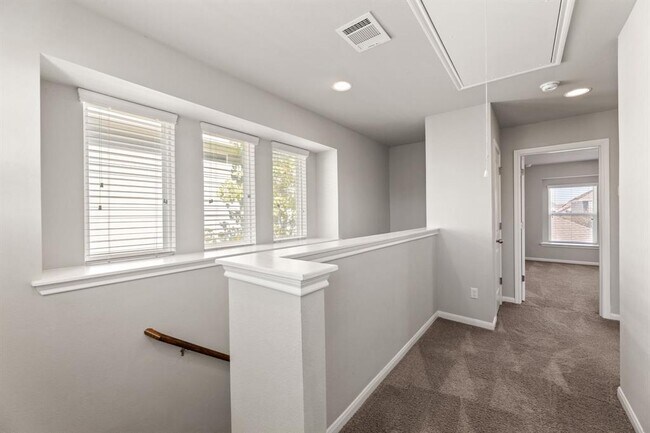 Building Photo - 18007 Malnati Dr