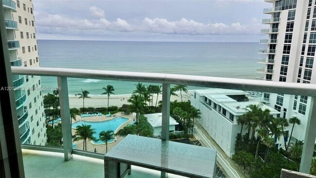 Building Photo - 3901 S Ocean Dr
