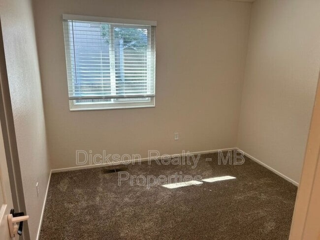 Building Photo - 6164 Greenbrook Dr