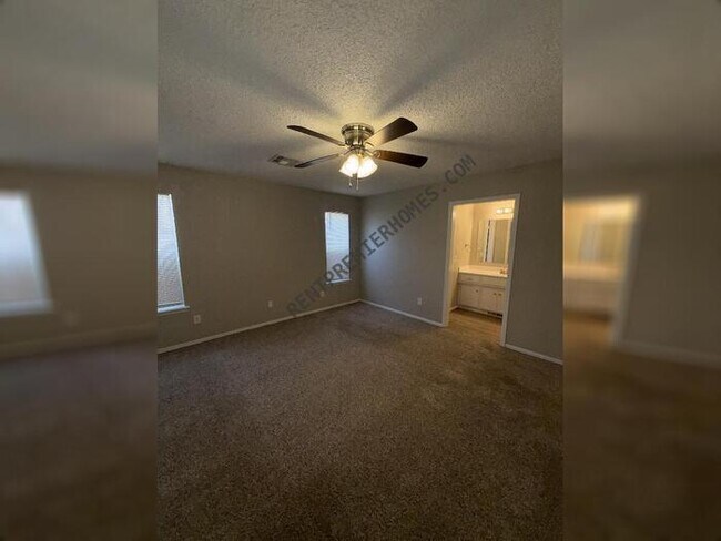 Building Photo - 10101 Carnie Cir