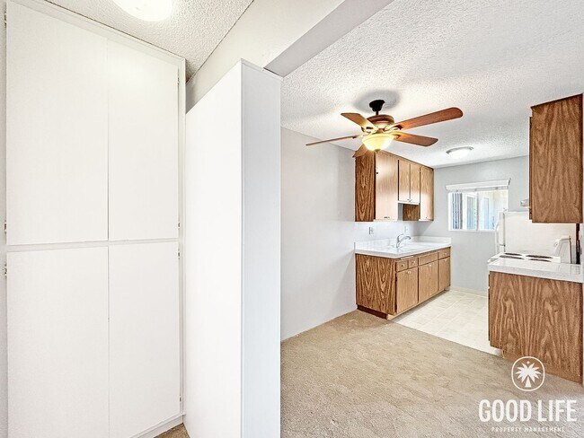 Building Photo - Comfortable 1BD/1BA Upper-Level Condo in North Park with Reserved Parking & On-Site Laundry