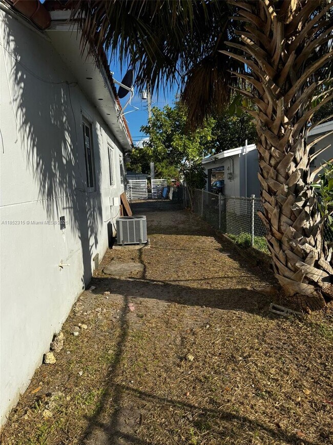 Building Photo - 1110 NW 65th St