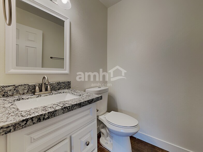 Building Photo - 6130 Peach Blossom Ln