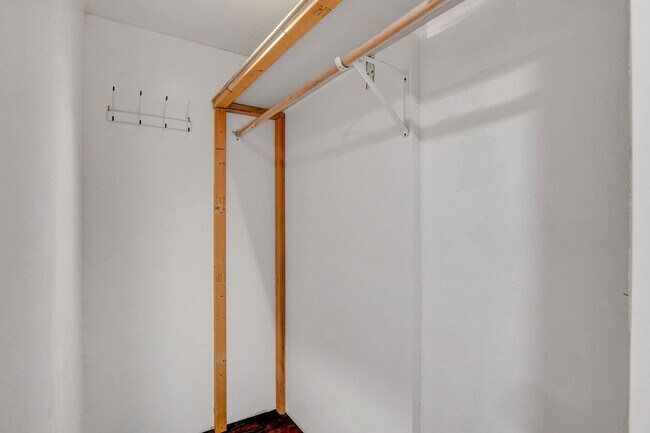 Building Photo - UNIQUE SINGLE FAMILY HOME! - No HOA, Car Lift, RV Parking and Nice Backyard