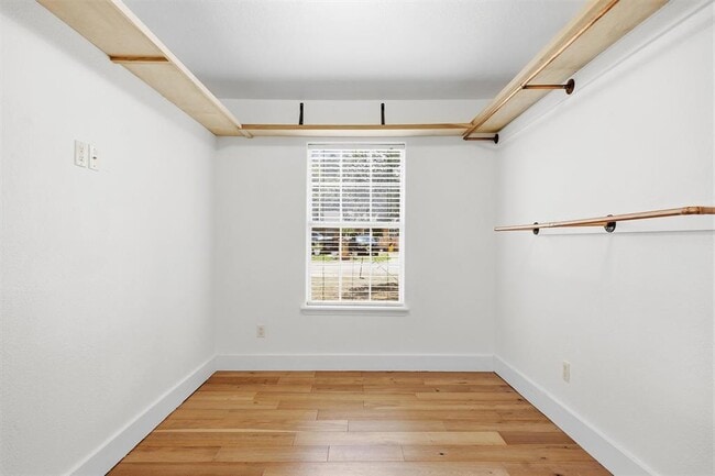 Building Photo - 6802 Villita Avenida
