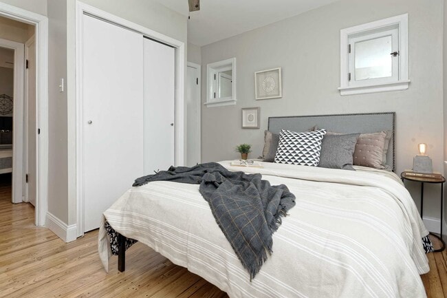 Building Photo - 3554 Jamieson Ave