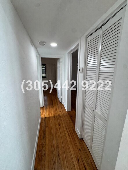 Building Photo - 15 Sidonia Ave