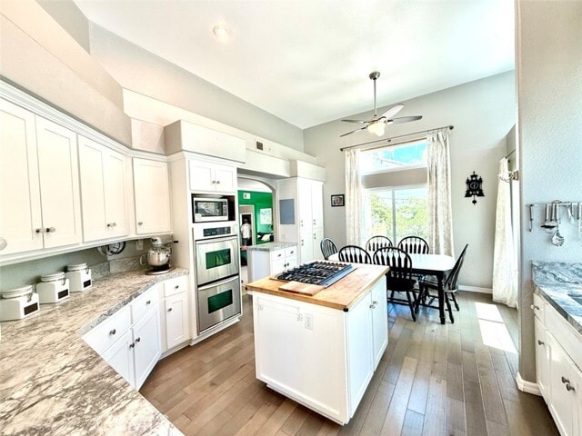 Building Photo - 4977 Marin Dr