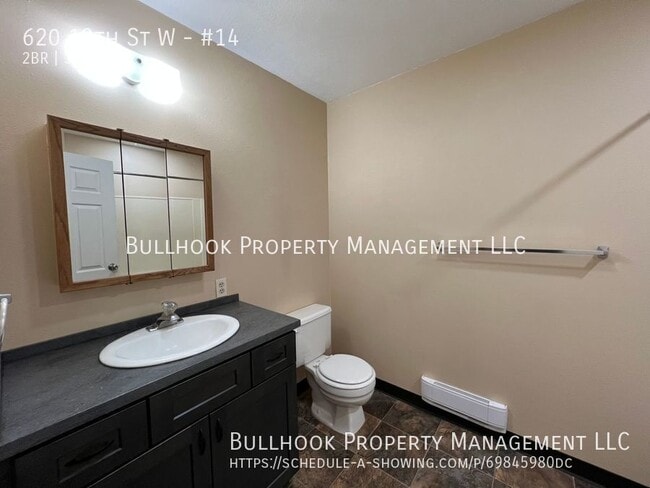 Building Photo - 620 13th St W