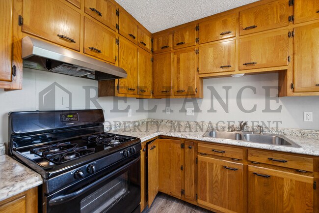 Building Photo - 6505 N Randall Dr