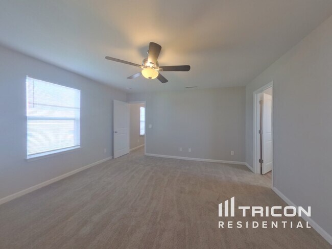Building Photo - 120 Altondale Dr