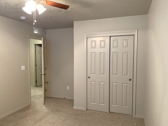 Building Photo - Beautiful new 3 bed 2 bath home in a quiet Star neighborhood.