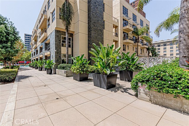 Building Photo - 133 The Promenade N