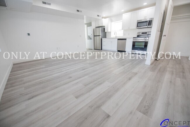 Building Photo - 2015 S 200 E