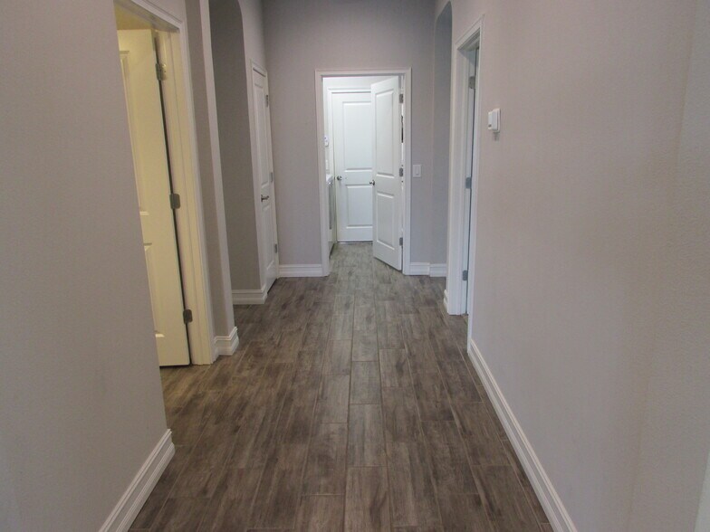 Building Photo - 28981 Trevi Plz