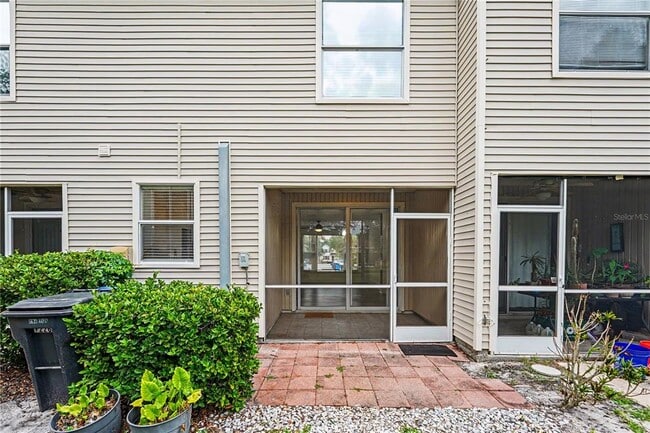 Building Photo - 12268 Country White Cir