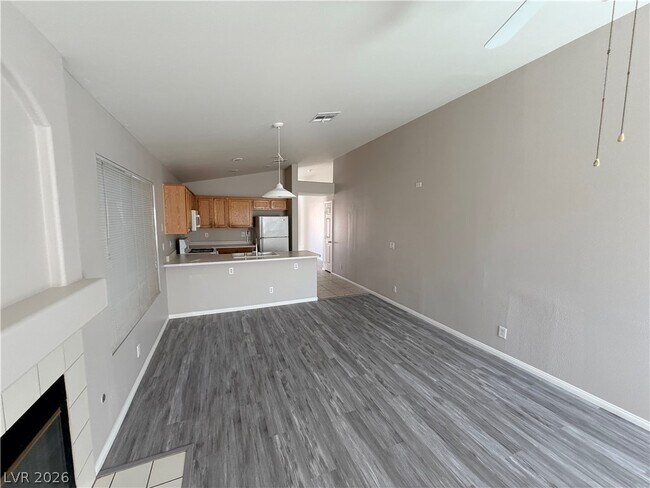 Building Photo - 765 Donelle Ave