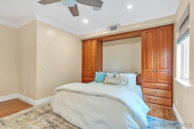 Building Photo - 7564 Navigator Cir