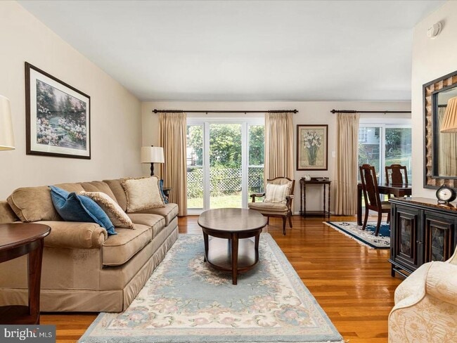 Building Photo - 6434 Rives Ct