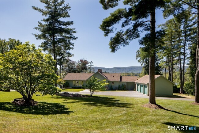 Building Photo - 99 Washinee Heights Rd