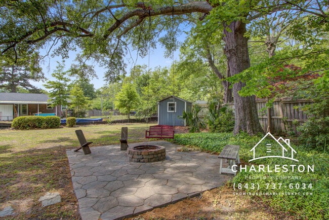 Building Photo - 1502 Woodcrest Ave