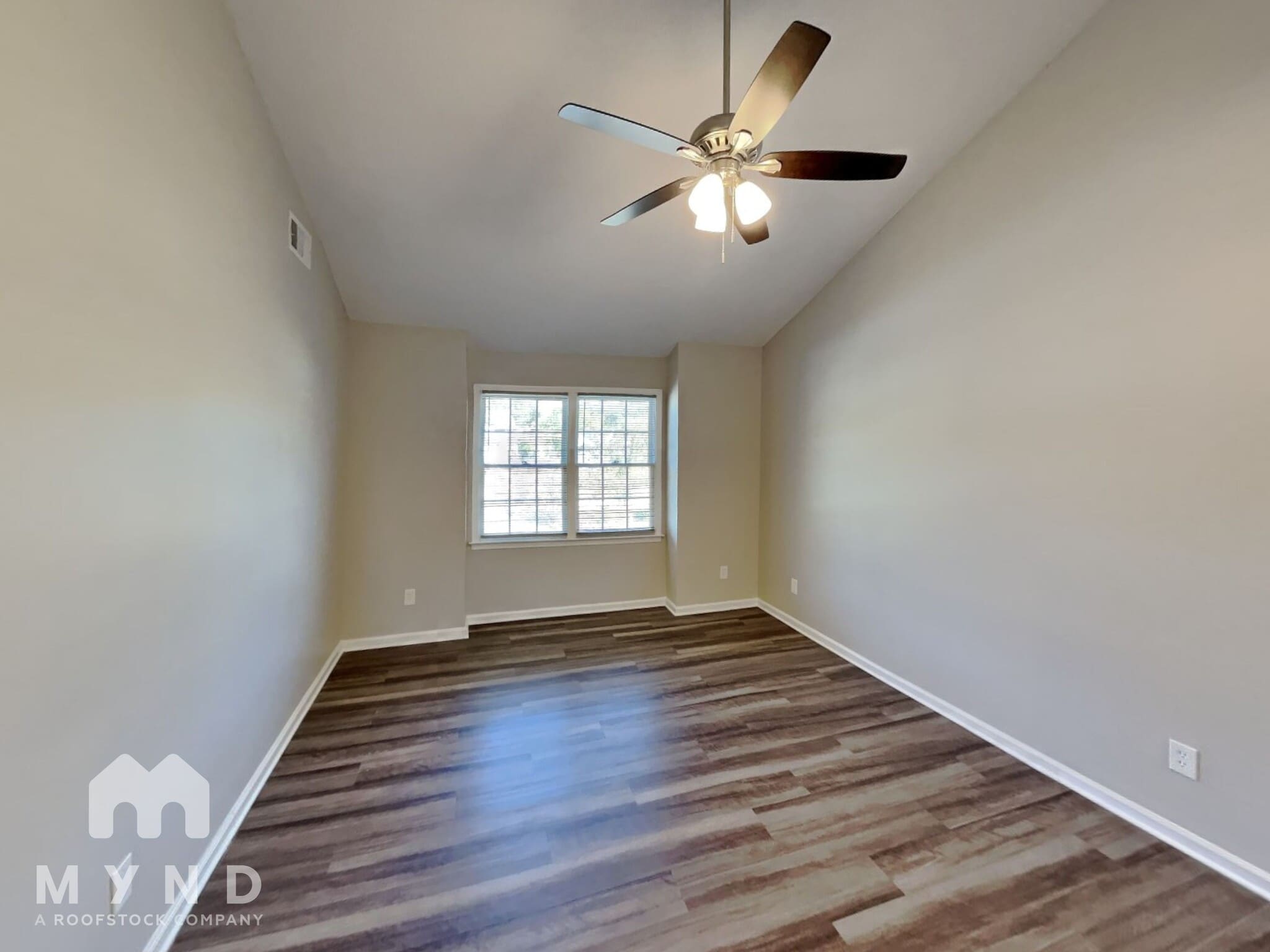 Building Photo - 9043 Silver Coach Ln